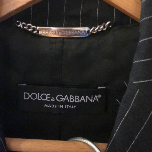 Suit - Picture 3 of 3